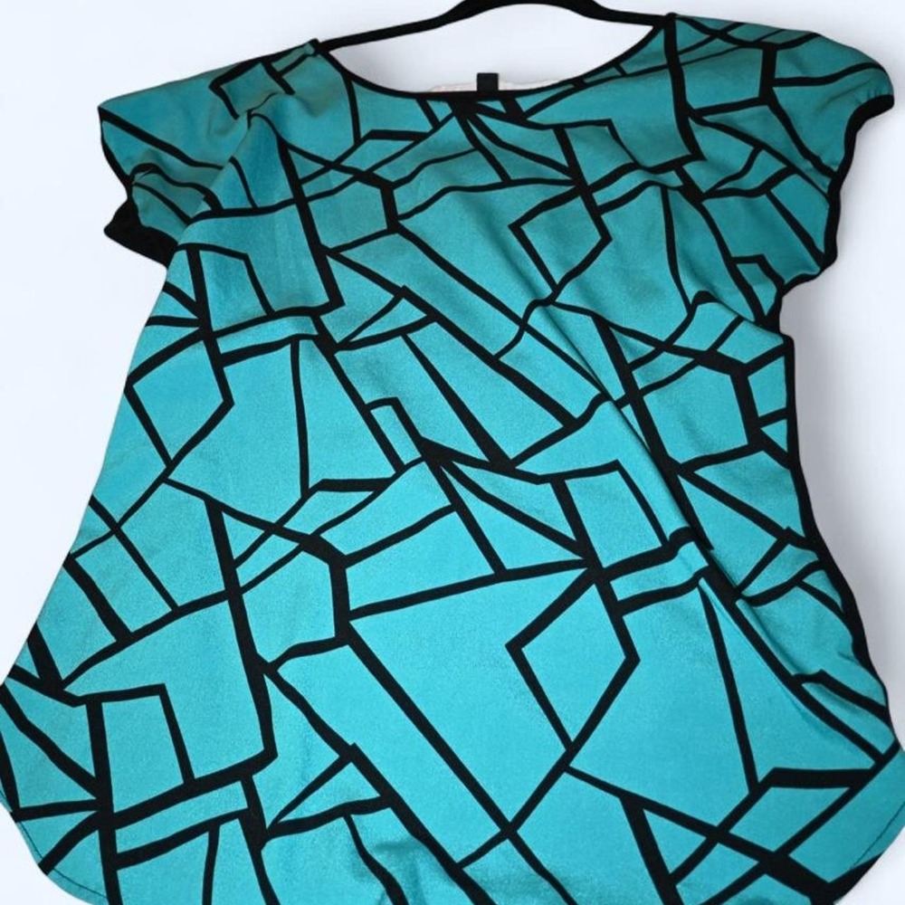 Espresso Teal & Black Geometric Reversible Blouse. Size Medium.